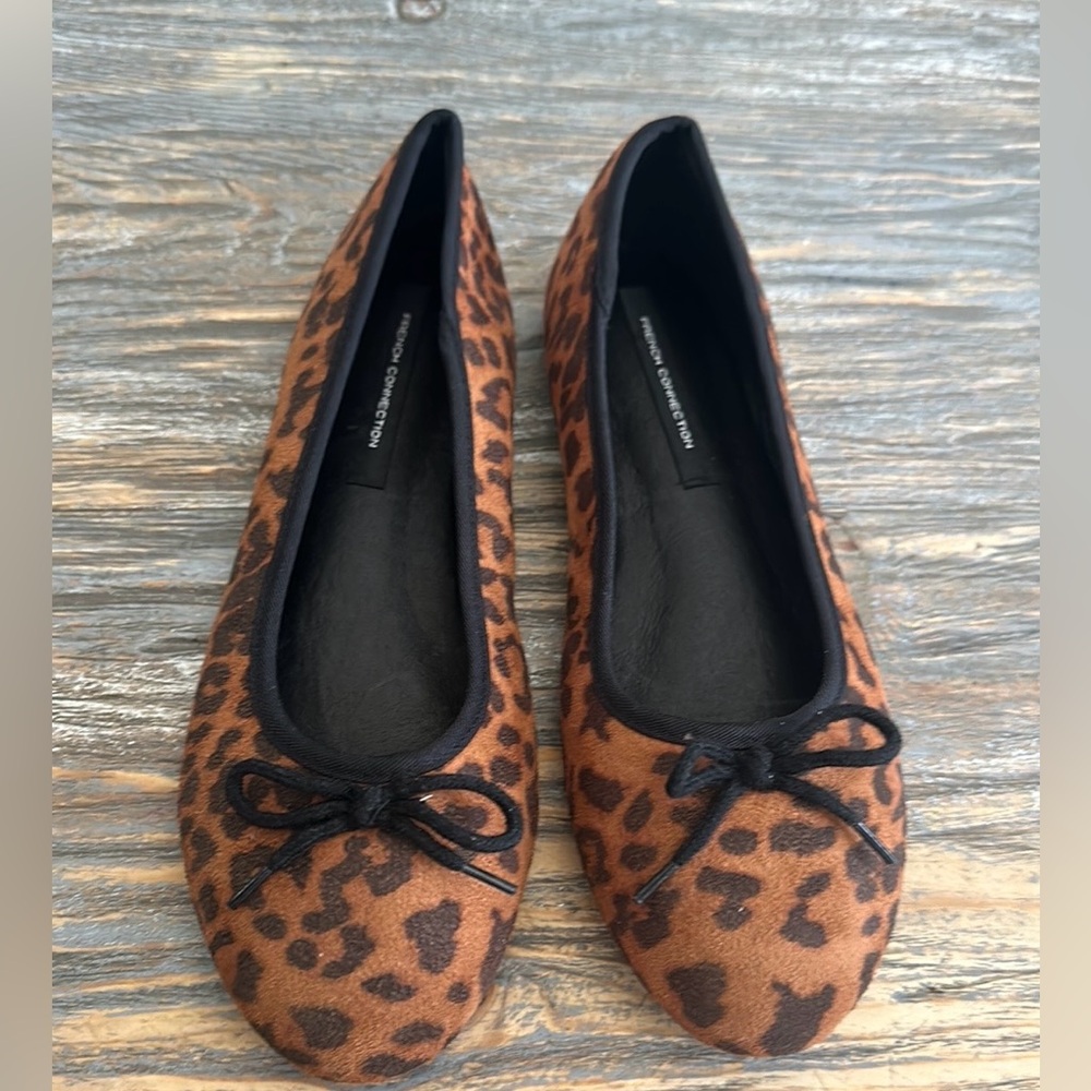 French Connection Women's Diana Bow
Detail Ballet Flats - Size US 7 EU37